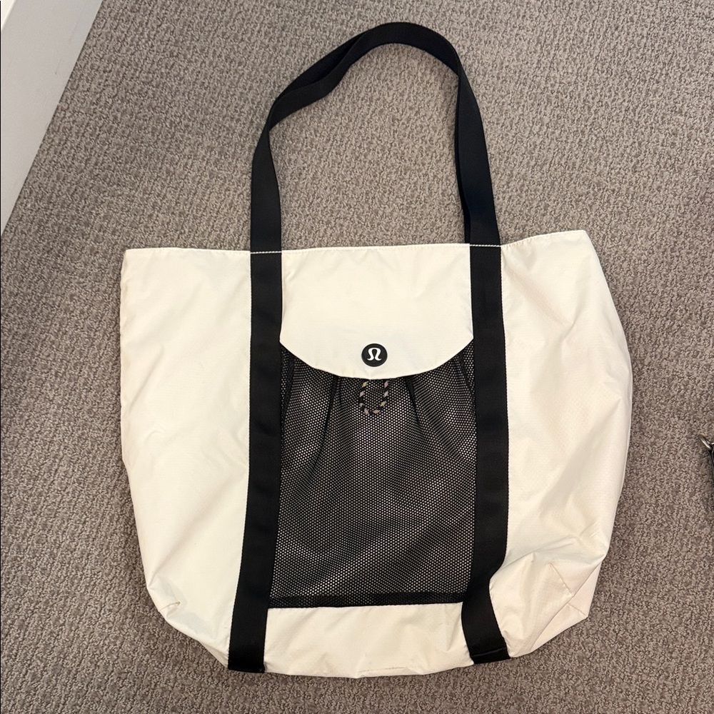 lululemon athletica Cream and Black Tote